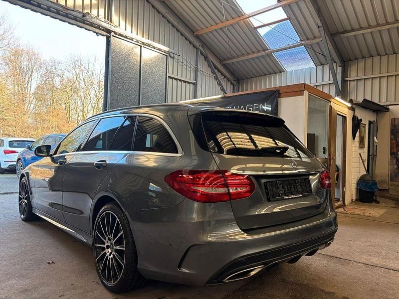 Gebraucht Mercedes C400 Sport 333 PS (244 kW) 2018 Grau Kombi