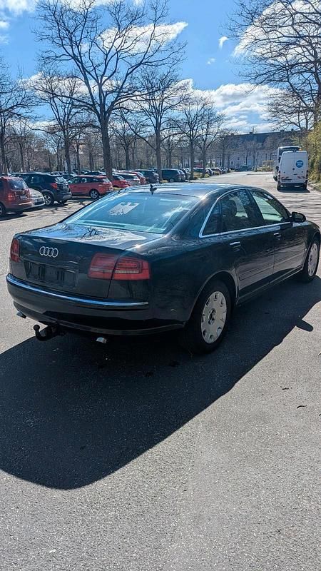 Second-hand Audi A8 233 CP (171 kW) 2004 Negru Berlinǎ