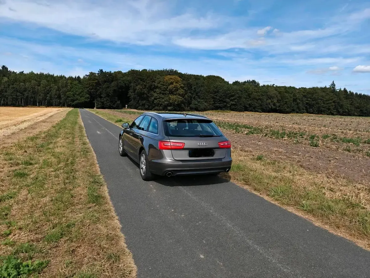 Gebraucht Audi A6 Basis 184 PS (135 kW) 2012 Braun Kombi