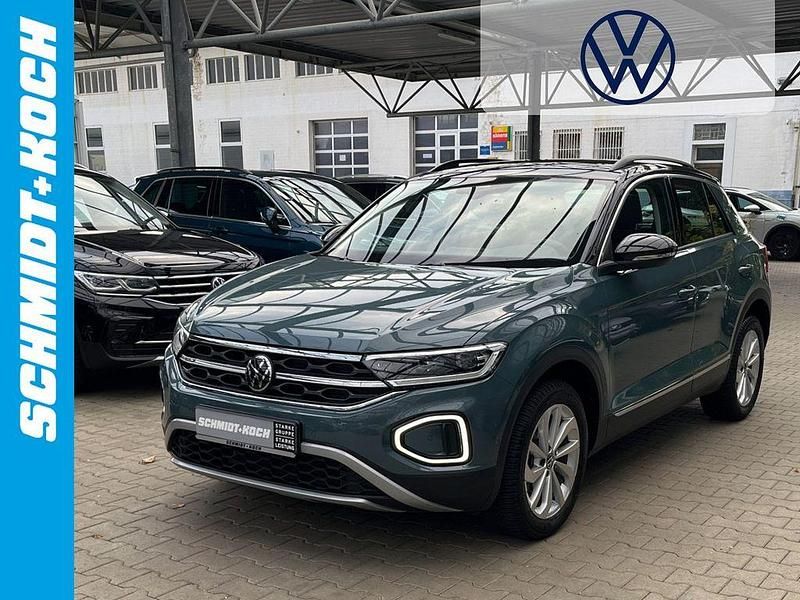 Blau Gebraucht 2022 VW T-Roc Style SUV | 24.950 € (Guter Preis) - Bild 1/4