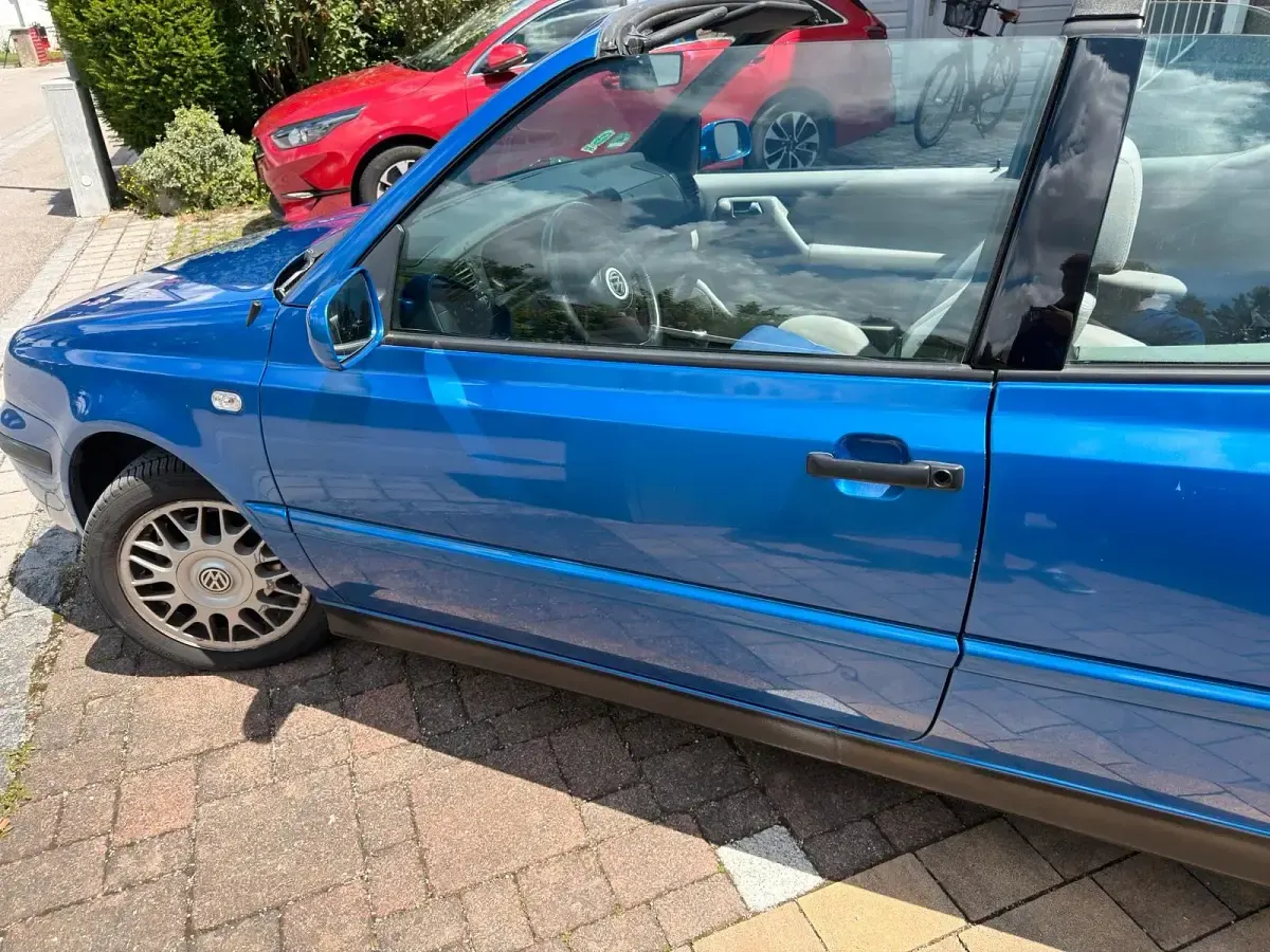 Gebraucht VW Golf 90 PS (66 kW) 2001 Blau Cabrio