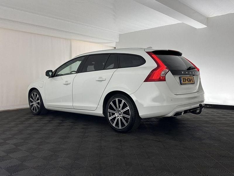 Gebraucht Volvo V60 Summum 288 PS (211 kW) 2016 Weiß Kombi