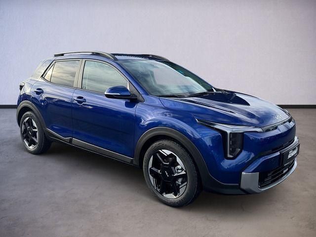 Neu Kia Stonic Spirit 114 PS (83 kW) 2026 Blau SUV