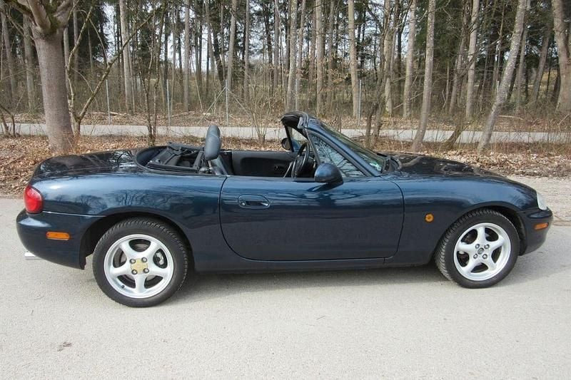 Gebraucht Mazda MX5 140 PS (102 kW) 1999 Blau Cabrio