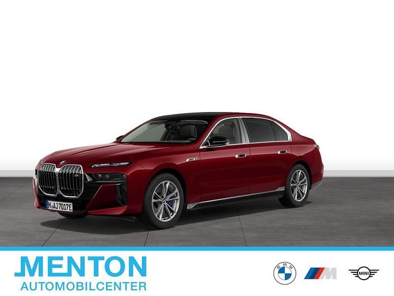 Gebraucht BMW M760e 571 PS (419 kW) 2025 Rot Limousine