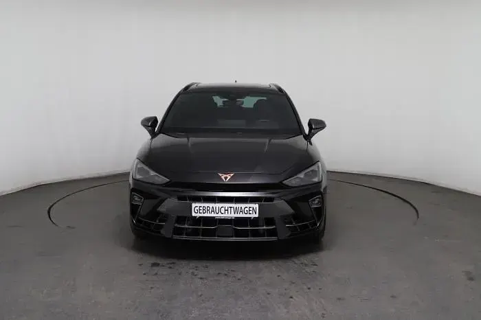 Gebraucht Cupra Leon 333 PS (244 kW) 2025 Schwarz, mitternachtsschwarz (0e) Kombi