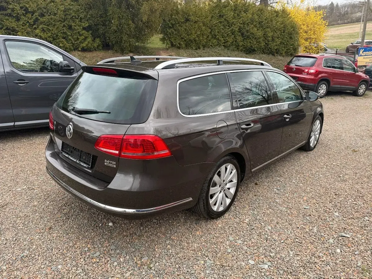 Używany VW Passat Highline 140 KM (102 kW) 2014 Brązowy Kombi