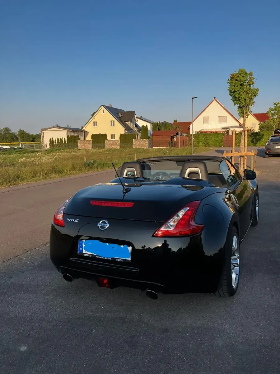 Gebraucht Nissan 370Z 328 PS (241 kW) 2011 Schwarz Cabrio