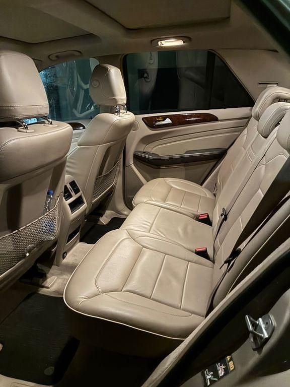 Second-hand Mercedes ML250 204 CP (150 kW) 2012 Auriu SUV