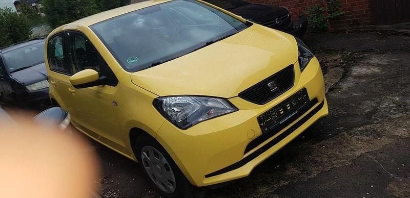 Gelb Gebraucht 2018 Seat Mii Chic Kleinwagen | 5.700 € (Guter Preis) - Bild 1/4