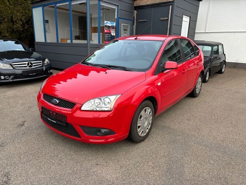 Rot Gebraucht 2007 Ford Focus Limousine | 2.200 € (Guter Preis) - Bild 1/4