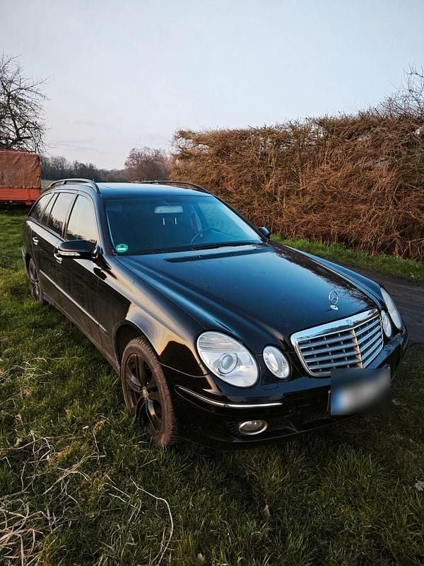 Gebraucht Mercedes E280 Elegance 190 PS (139 kW) 2007 Schwarz Kombi