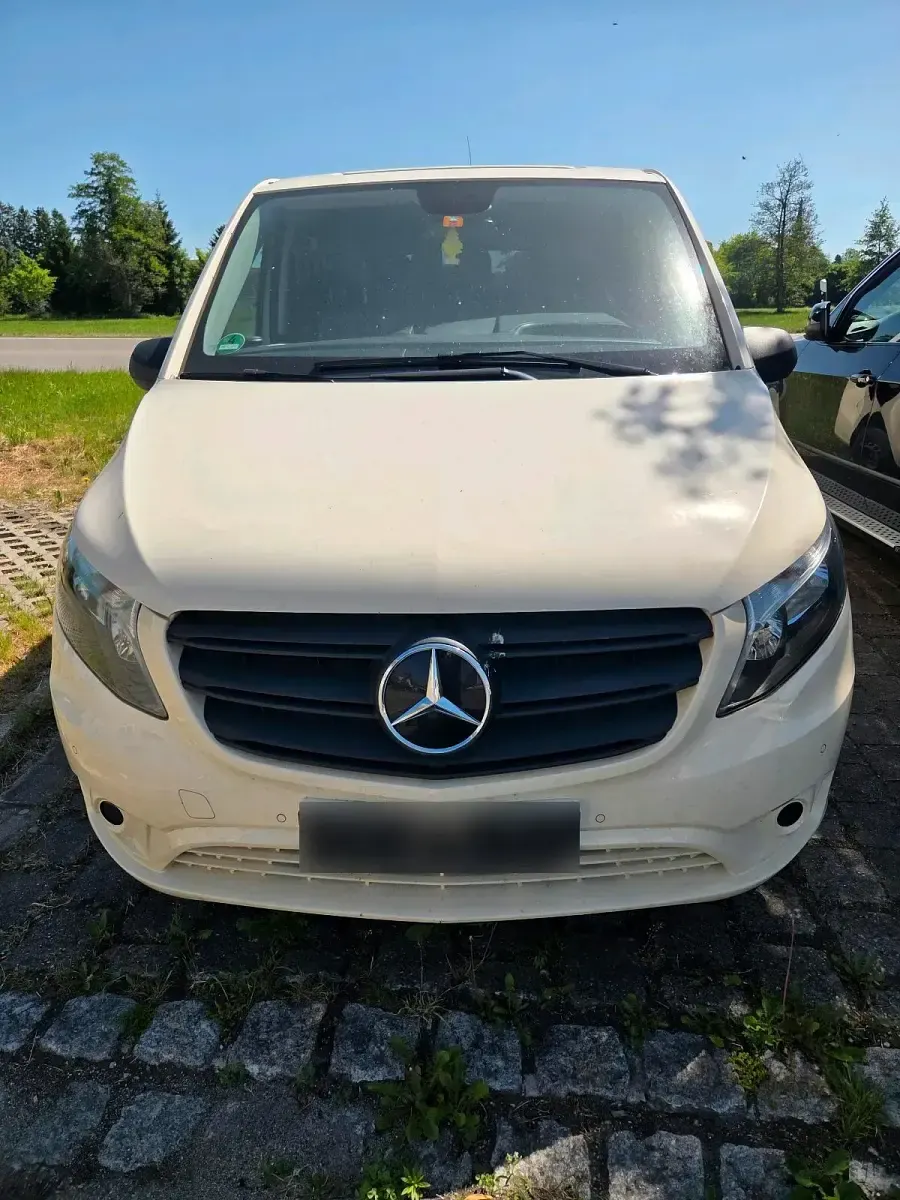 Gebraucht Mercedes Vito 163 PS (119 kW) 2022 Beige Van