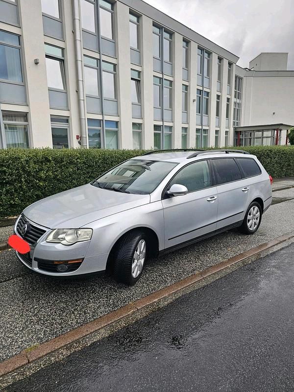 Silber Gebraucht 2007 VW Passat Kombi | 1.600 € (Guter Preis) - Bild 1/4