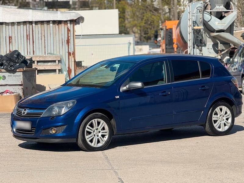 Gebraucht Opel Astra 90 PS (66 kW) 2009 Blau Limousine