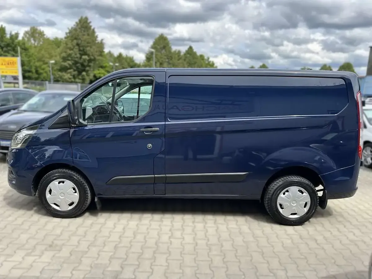 Gebraucht Ford Transit 105 PS (77 kW) 2022 Blazerblau Van / Kleinbus