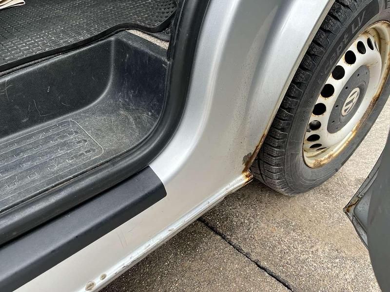 Gebraucht VW T5 Trendline 140 PS (102 kW) 2012 Silber Van