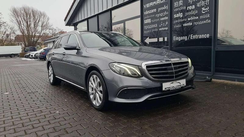 Grau Gebraucht 2017 Mercedes E350 Kombi | 17.490 € (Superpreis) - Bild 1/4