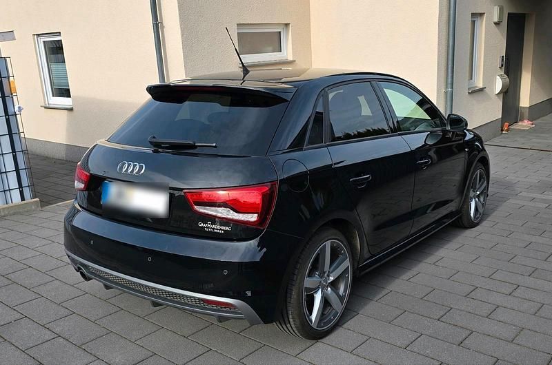 Gebraucht Audi A1 Sport 95 PS (69 kW) 2018 Schwarz Kleinwagen