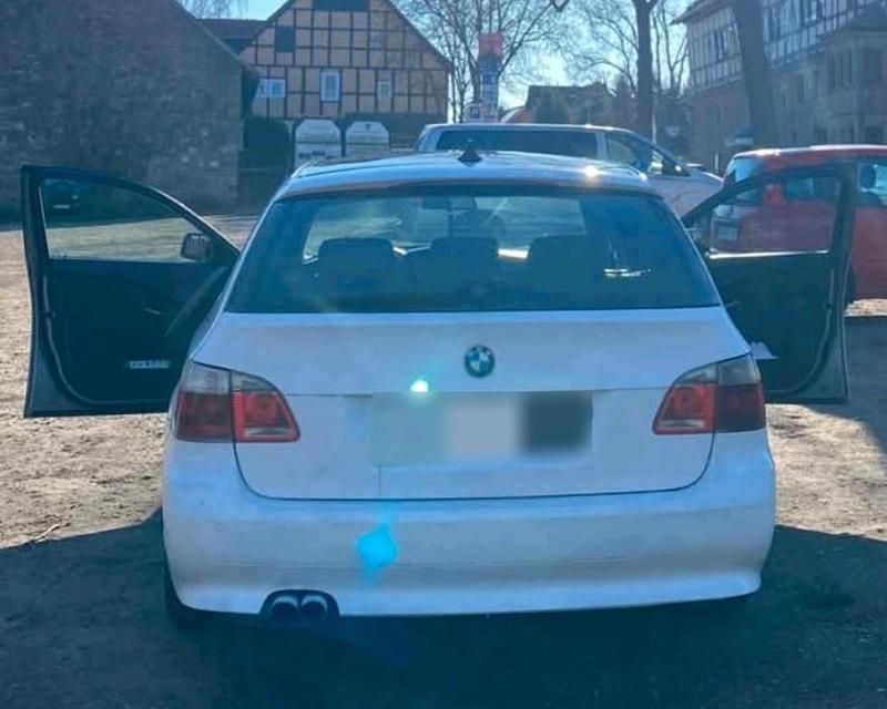 Gebraucht BMW 525 177 PS (130 kW) 2005 Weiß Kombi