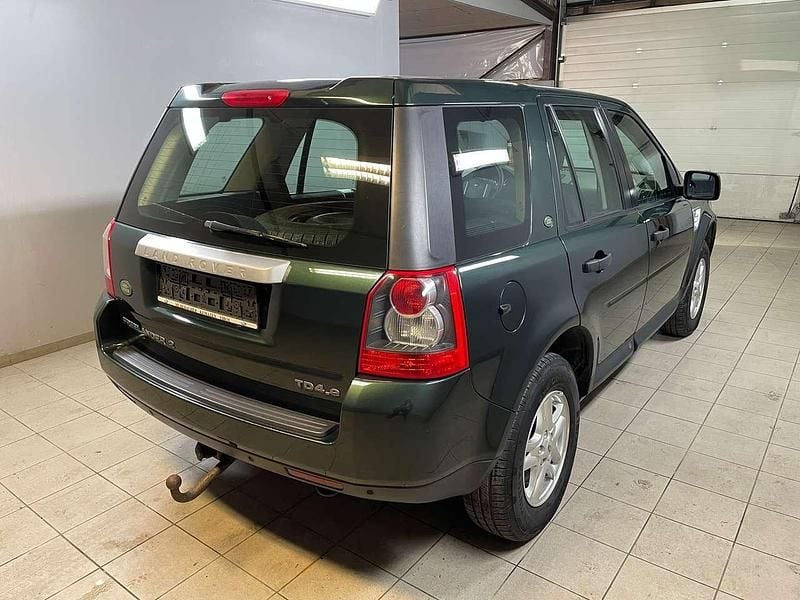 Grün Gebraucht 2010 Land Rover Freelander 2 SUV | 8.900 € (Fairer Preis) - Bild 1/4