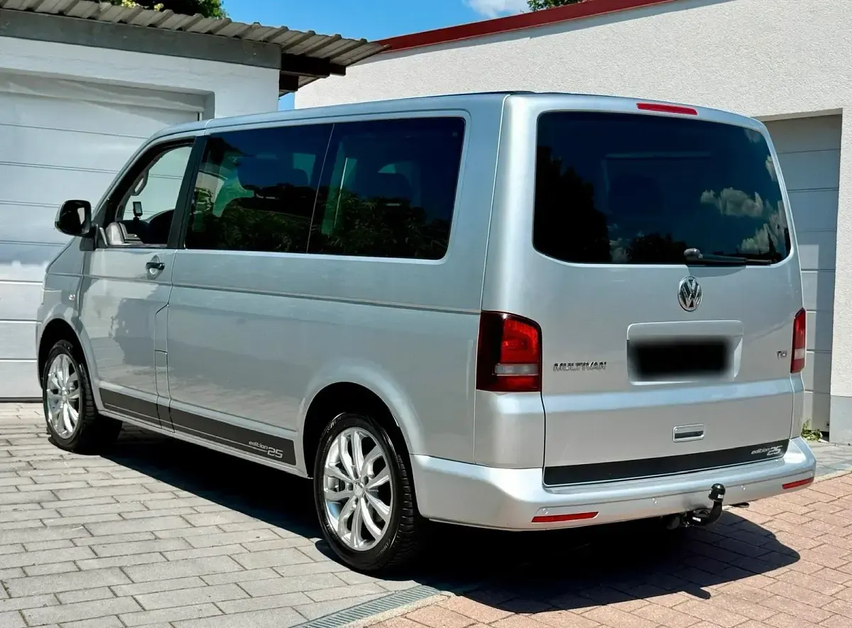 Gebraucht VW Multivan Edition 180 PS (132 kW) 2012 Silber Van / Kleinbus