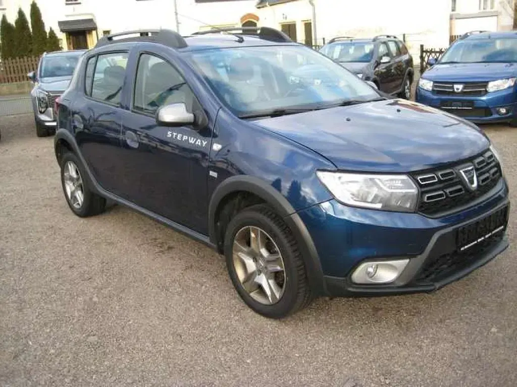 Gebraucht Dacia Sandero Stepway Ambiance 90 PS (66 kW) 2017 Blau cosmos Kleinwagen