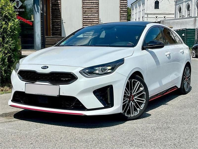 Weiß Gebraucht 2020 Kia ProCeed GT Kleinwagen | 19.500 € (Guter Preis) - Bild 1/4