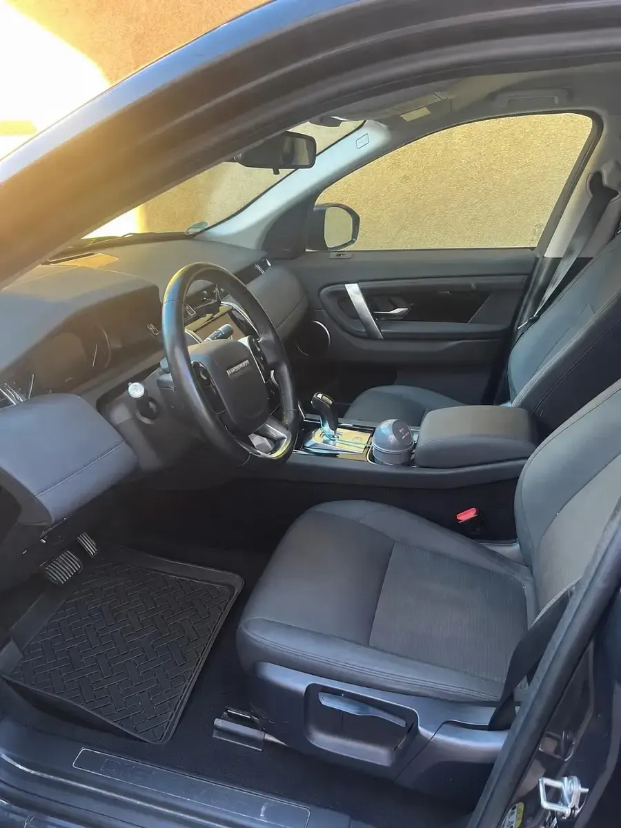 Gebraucht Land Rover Discovery Sport Basis 150 PS (110 kW) 2019 Grau SUV