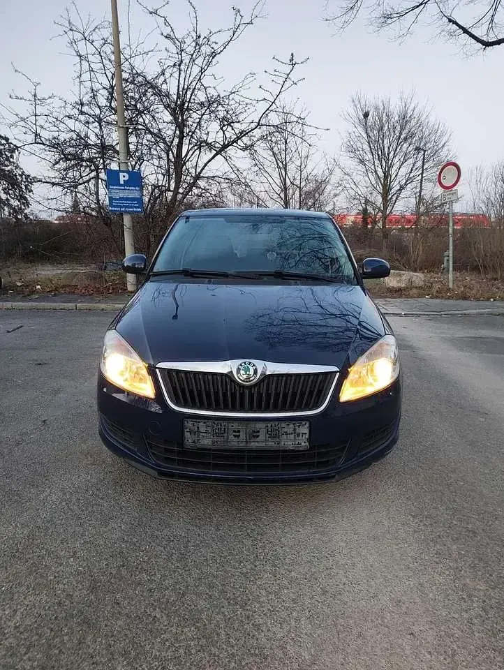 Gebraucht Skoda Fabia 60 PS (44 kW) 2011 Limousine