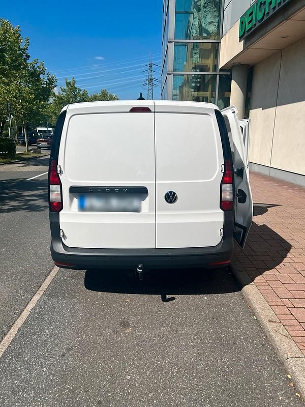 Weiß Gebraucht 2024 VW Caddy Maxi Van / Kleinbus | 25.500 € (Guter Preis) - Bild 1/4