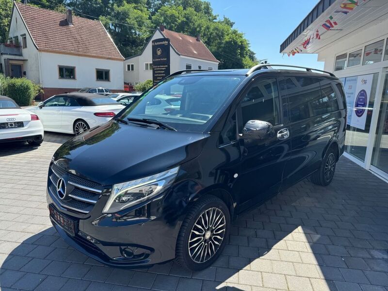 Schwarz Gebraucht 2017 Mercedes Vito Edition Van / Kleinbus | 15.990 € - Bild 1/4
