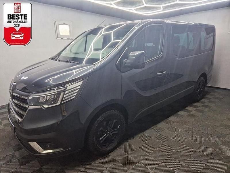 Grau Gebraucht 2021 Renault Trafic Life Van / Kleinbus | 28.680 € (Fairer Preis) - Bild 1/4
