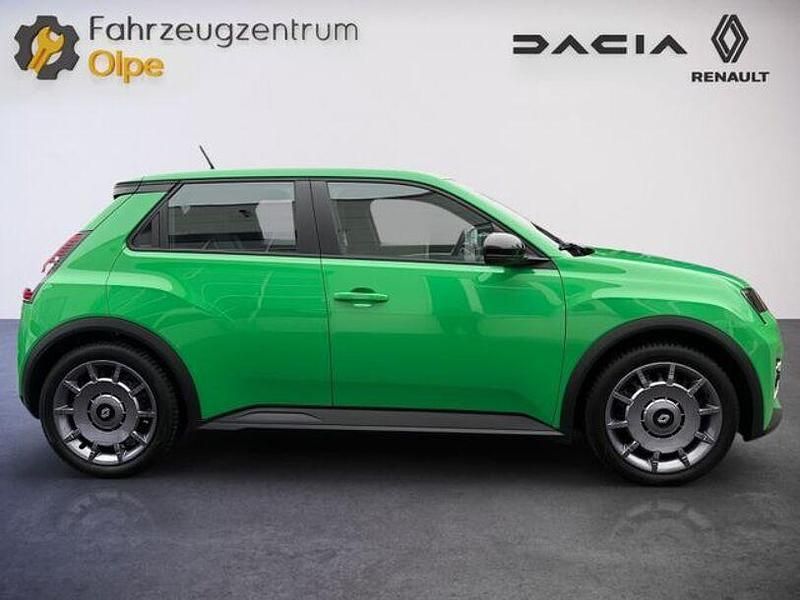 Second-hand Renault R5 Evolution 89 kW (122 CP) 2025 Verde Hatchback