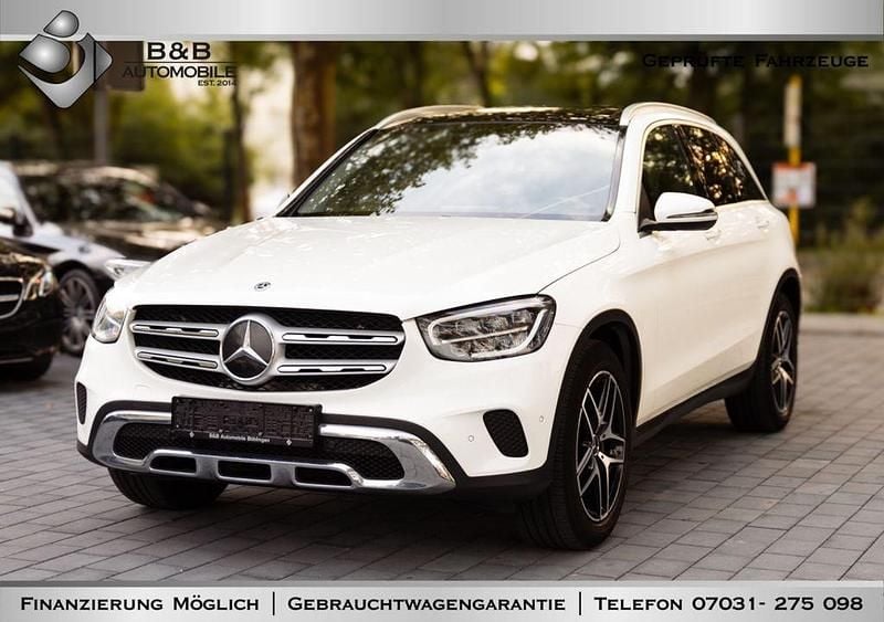 Weiß Gebraucht 2020 Mercedes GLC200 SUV | 29.790 € (Superpreis) - Bild 1/4