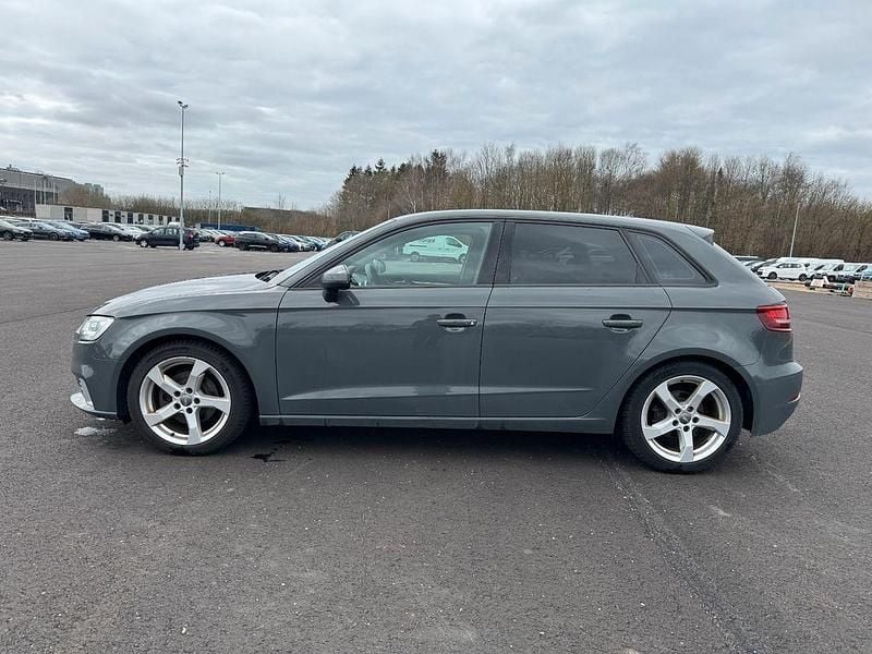 Gebraucht Audi A3 Sport 150 PS (110 kW) 2017 Grau Limousine