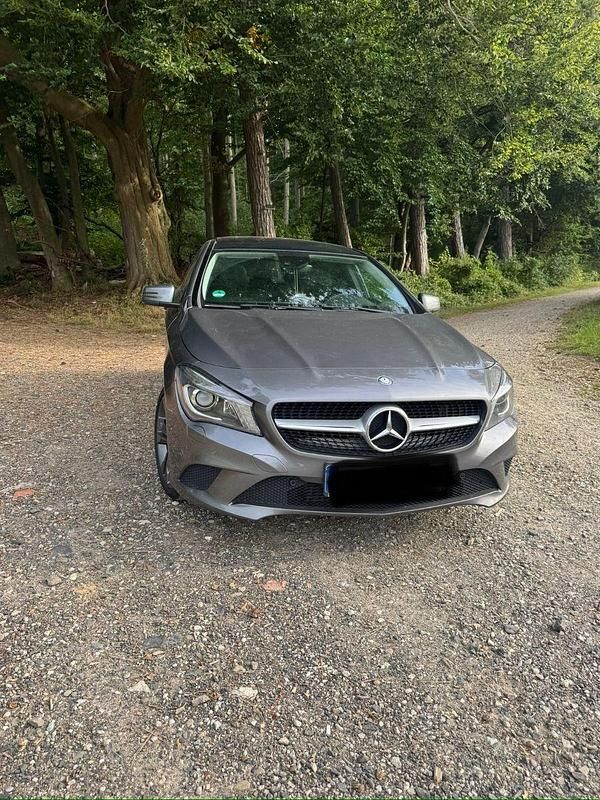 Gebraucht Mercedes CLA200 Urban 156 PS (114 kW) 2015 Grau Coupé