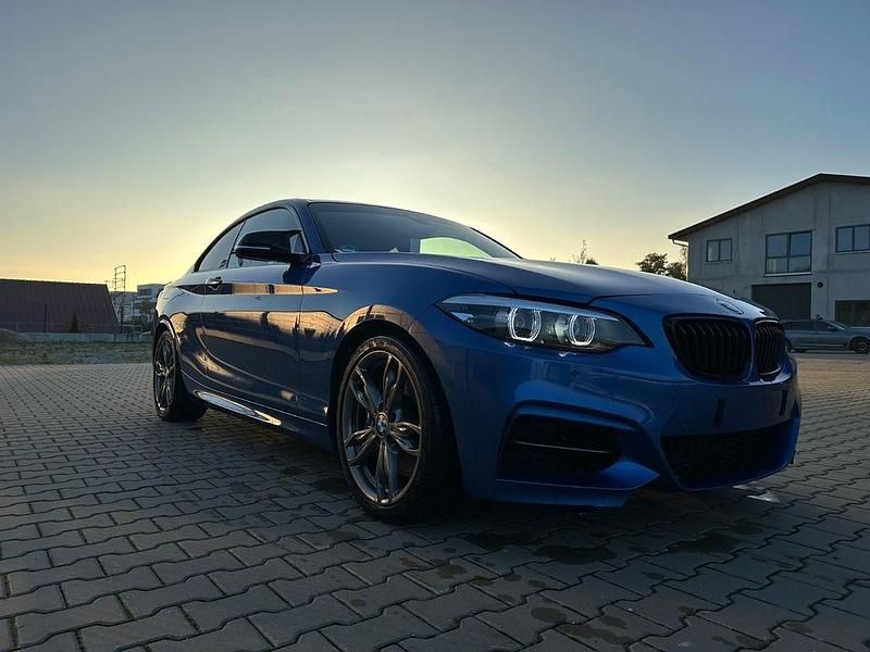 Blau Gebraucht 2017 BMW M240 M Sport Coupé | 28.499 € (Fairer Preis) - Bild 1/4