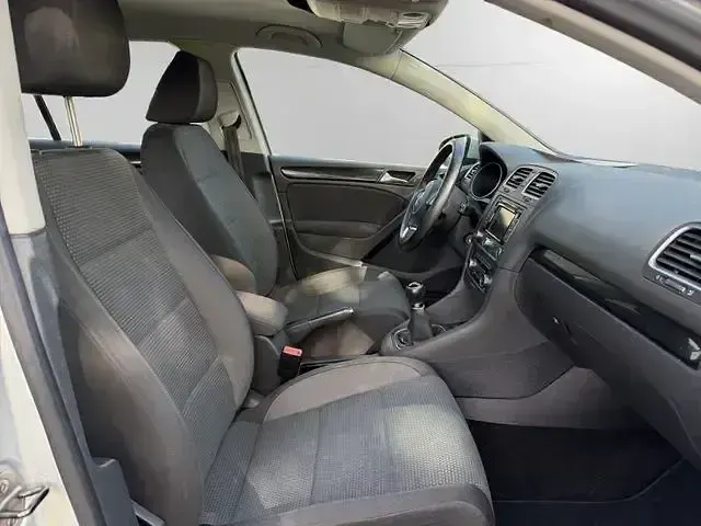 Gebraucht VW Golf VI Comfortline 122 PS (89 kW) 2009 Silber Kleinwagen
