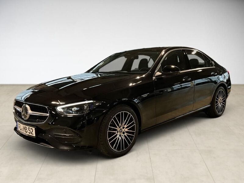 Metalliclack obsidianschwarz Gebraucht 2025 Mercedes C200 Avantgarde Limousine | 46.550 € (Teuer) - Bild 1/4