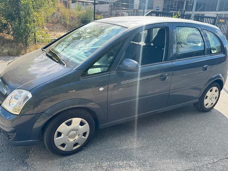 Beige Gebraucht 2010 Opel Meriva Van / Kleinbus | 2.200 € (Superpreis) - Bild 1/4