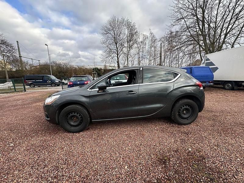 Gebraucht Citroën DS4 So Chic 120 PS (88 kW) 2013 Grau Kleinwagen