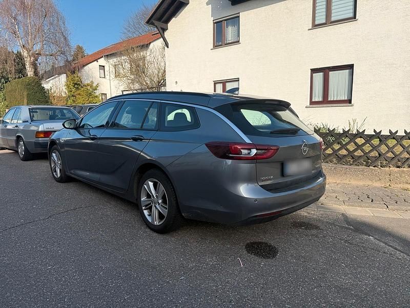 Gebraucht Opel Insignia 160 PS (117 kW) 2017 Grau Kombi