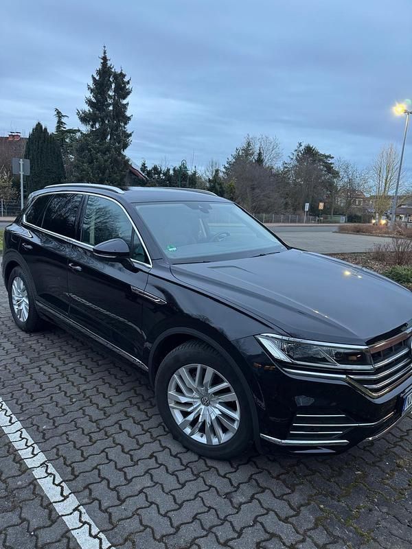 Gebraucht VW Touareg 231 PS (169 kW) 2019 Schwarz SUV