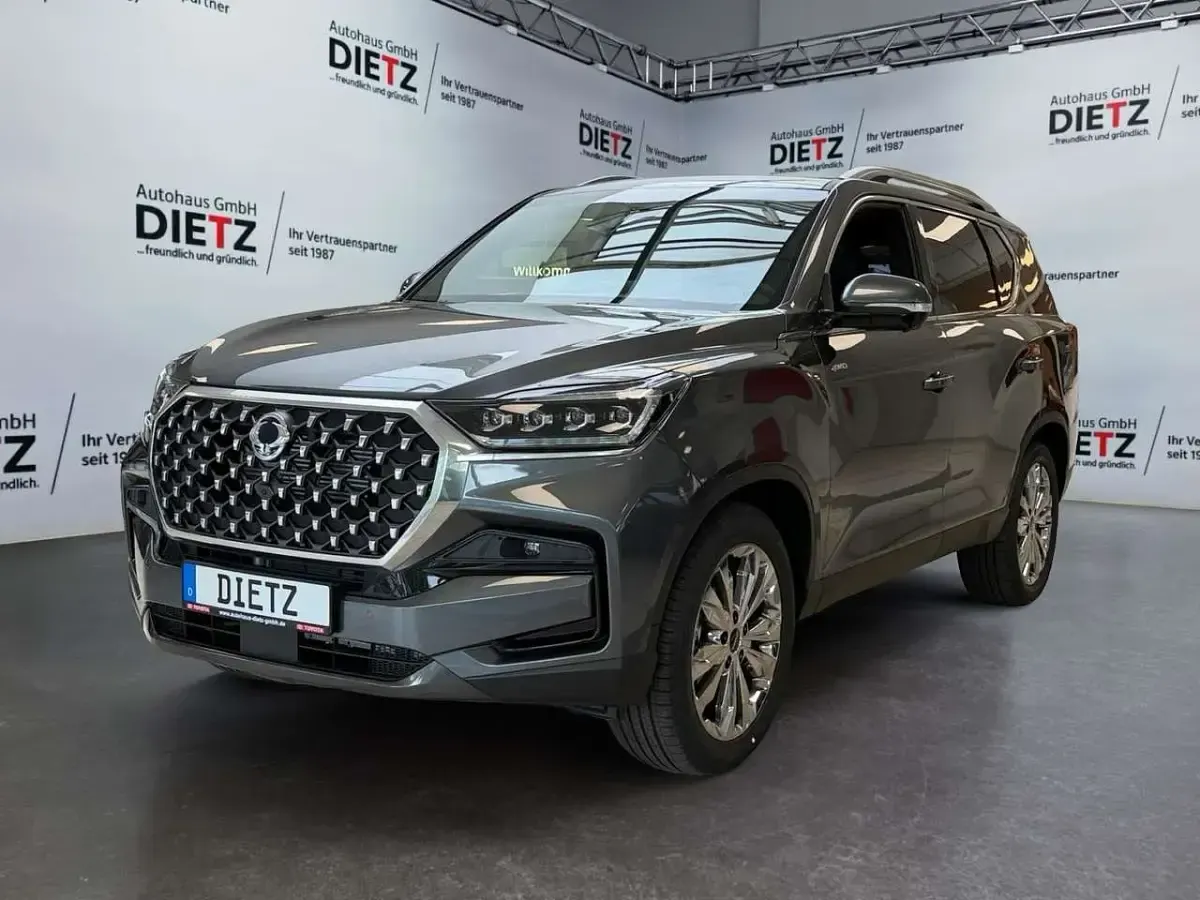 Neu KGM Rexton 201 PS (147 kW) 2026 Grau SUV
