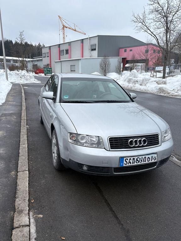 Silber Gebraucht 2001 Audi A4 Limousine | 1.499 € (Guter Preis) - Bild 1/4