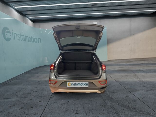 Gebraucht VW T-Roc Move 150 PS (110 kW) 2023 Grau SUV