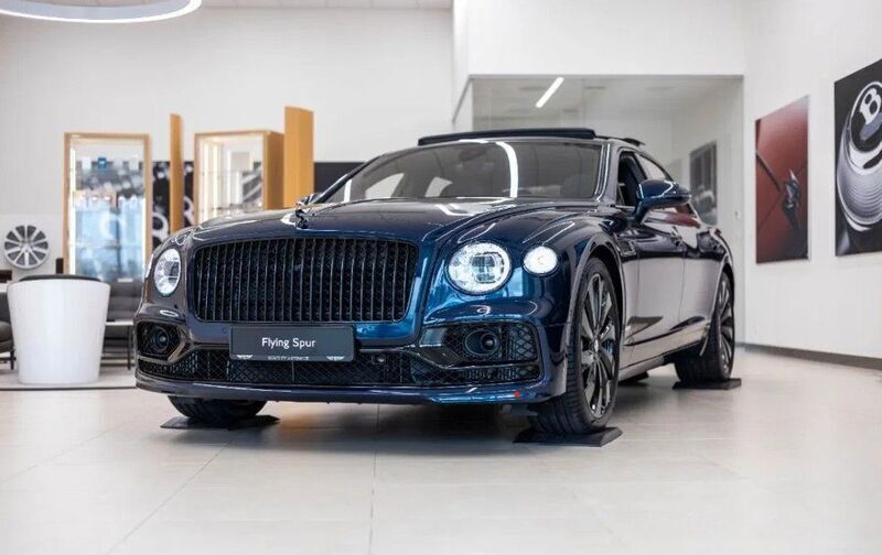 Blau Gebraucht 2022 Bentley Flying Spur Limousine | 270.600 € - Bild 1/4