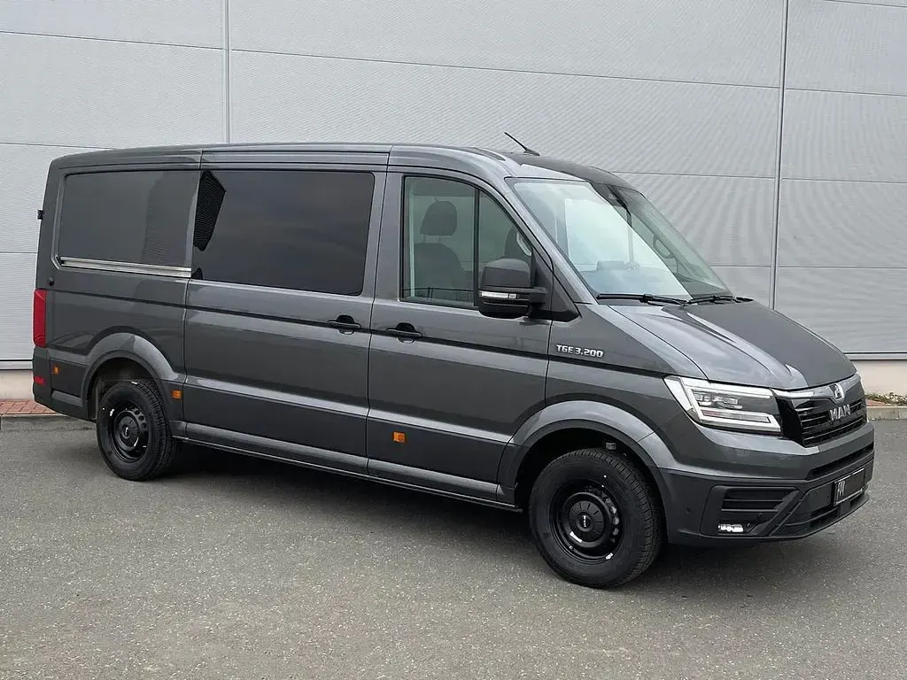 Neu MAN TGE 205 PS (150 kW) 2026 Grau Van