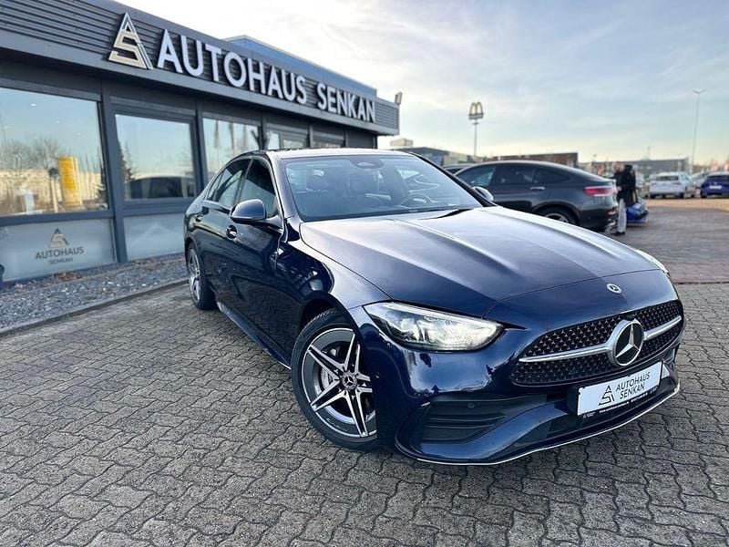 Blau Gebraucht 2023 Mercedes C220 AMG line Limousine | 31.990 € (Fairer Preis) - Bild 1/4